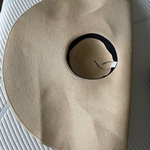 Brand New Fashion Nova Beach Hat